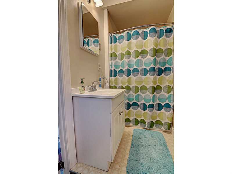 50 Sowams Road Barrington, RI 02806 - Photo 16 of 21 Bathroom.