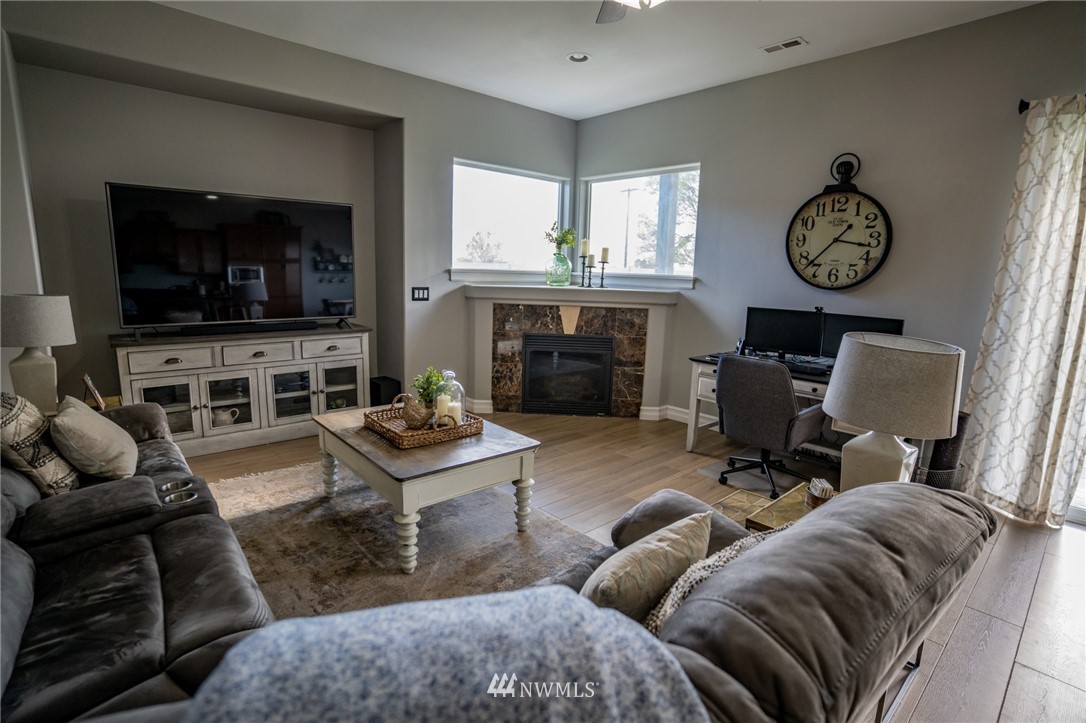 3028 Valley Road Northeast Moses Lake, WA 98837 - Photo 18 of 40 Gallery Image 18