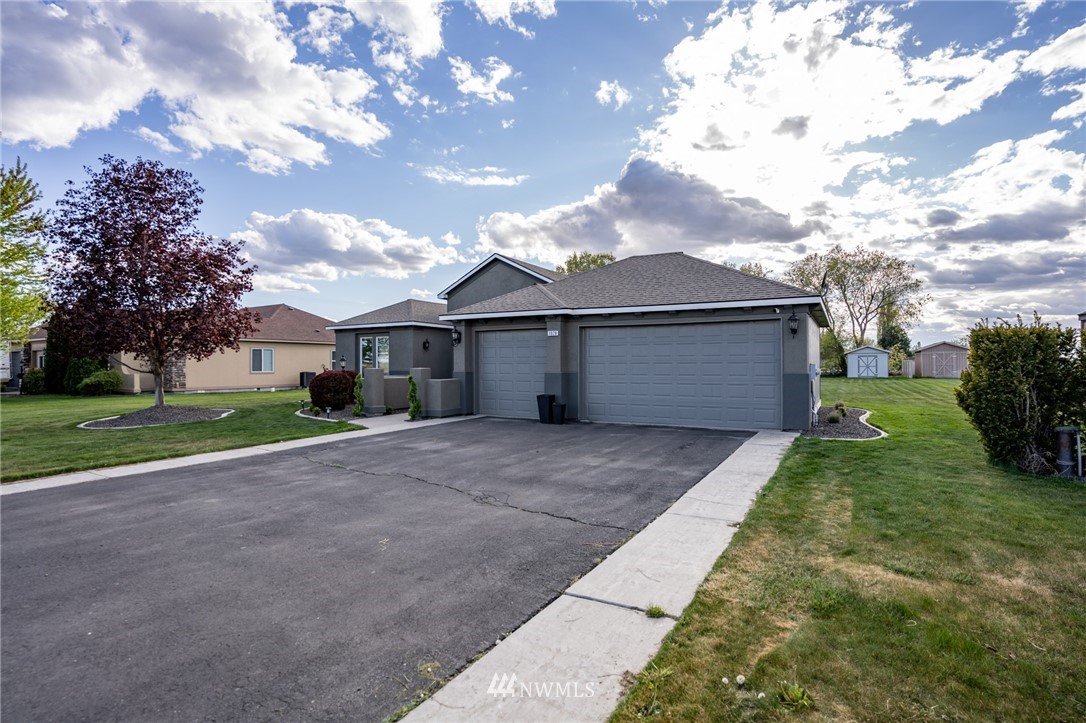 3028 Valley Road Northeast Moses Lake, WA 98837 - Photo 6 of 40 Gallery Image 6