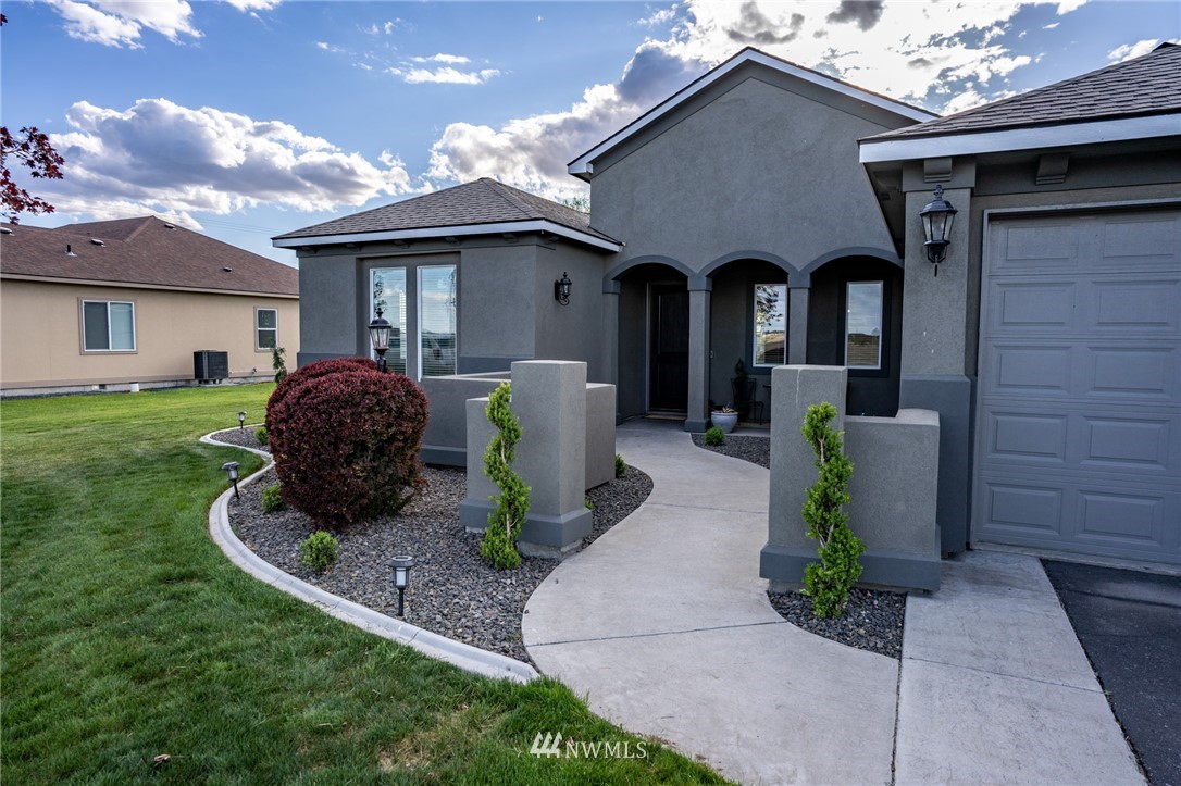 3028 Valley Road Northeast Moses Lake, WA 98837 - Photo 7 of 40 Gallery Image 7
