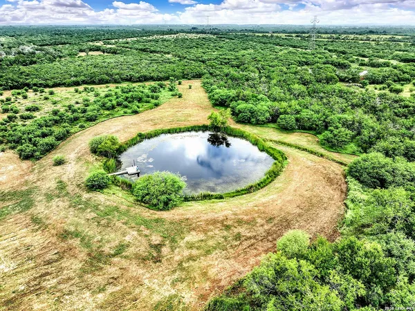 $1,250,000 | 1591 County Road 476, Nixon, TX 78140
