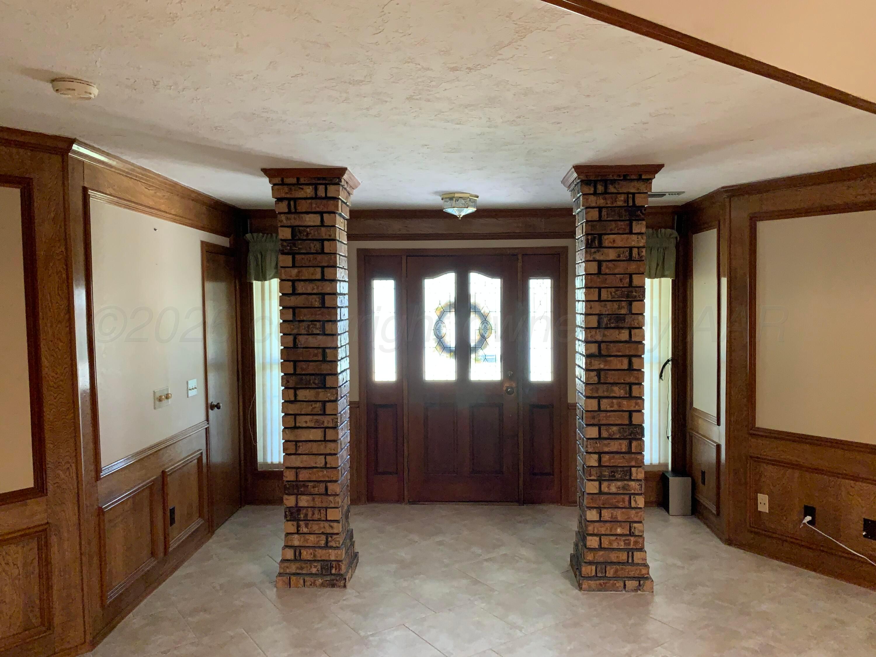 6101 Ridgewood Drive Amarillo, TX 79109 - Photo 5 of 28 a view of an empty room