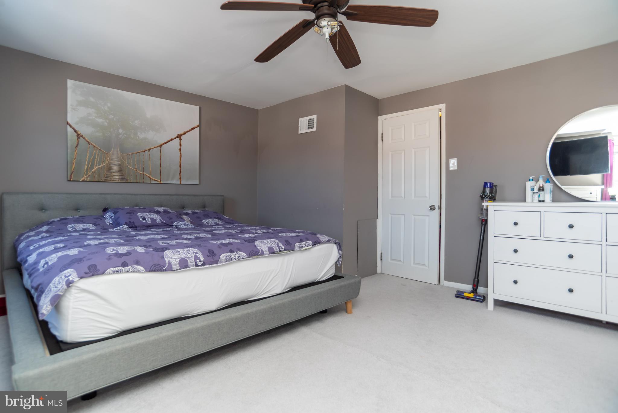 12326 Wyndom Road Philadelphia, PA 19154 - Photo 9 of 24 Gallery Image 9