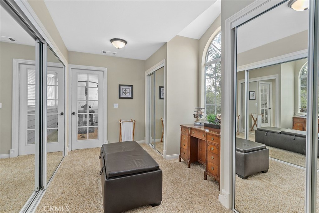 35105 Loma Road Lake Elsinore, CA 92530 - Photo 22 of 55 Master dressing room