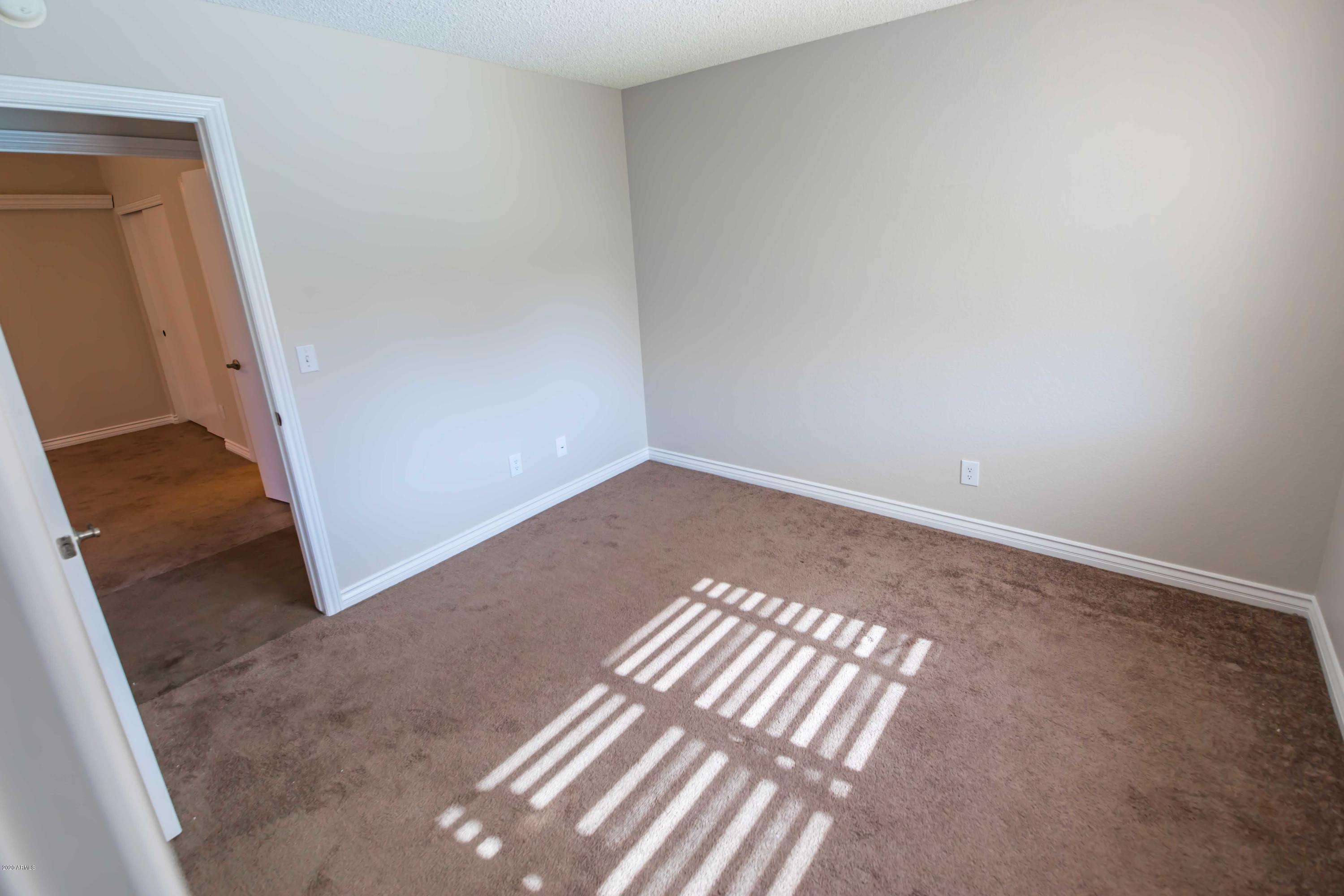 1833 East Hearn Road Phoenix, AZ 85022 - Photo 15 of 23 1833_E_Hearn_Rd_(30_of_54)