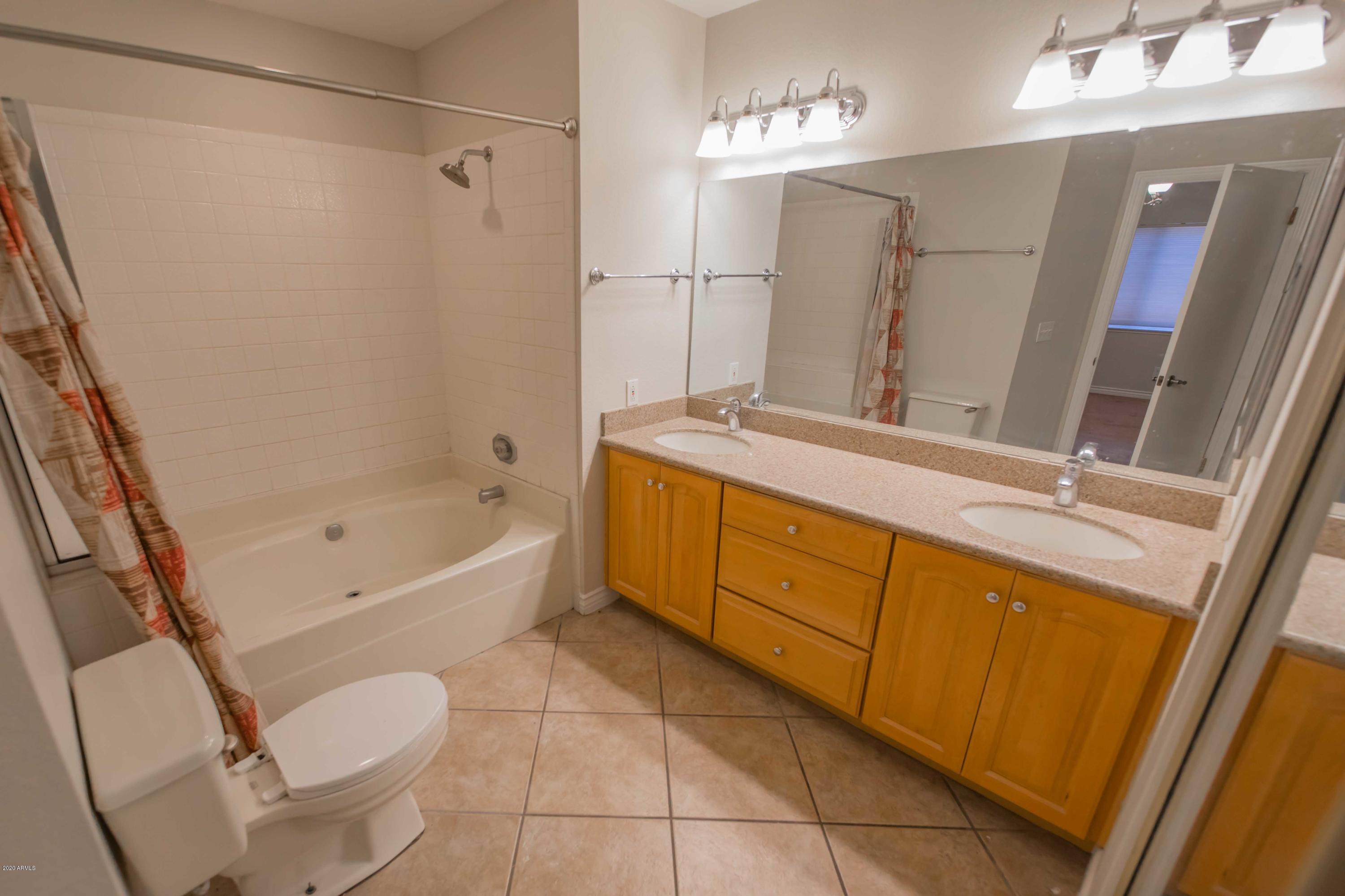 1833 East Hearn Road Phoenix, AZ 85022 - Photo 19 of 23 1833_E_Hearn_Rd_(43_of_54)