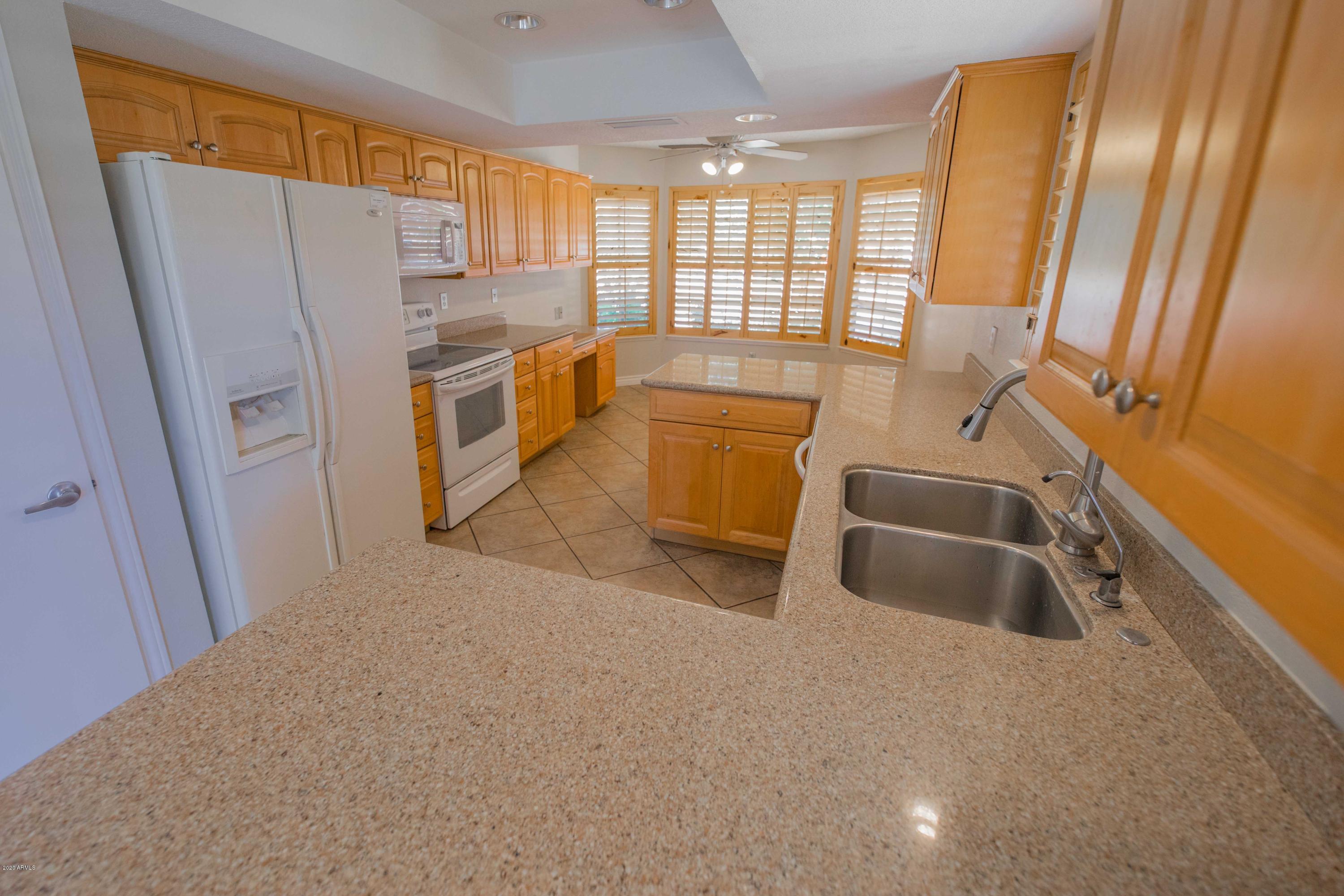 1833 East Hearn Road Phoenix, AZ 85022 - Photo 9 of 23 1833_E_Hearn_Rd_(46_of_54)