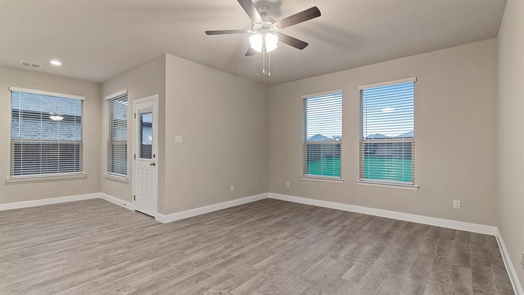 1921 Cherokee Lane Cleburne, TX 76033 - Photo 8 of 28