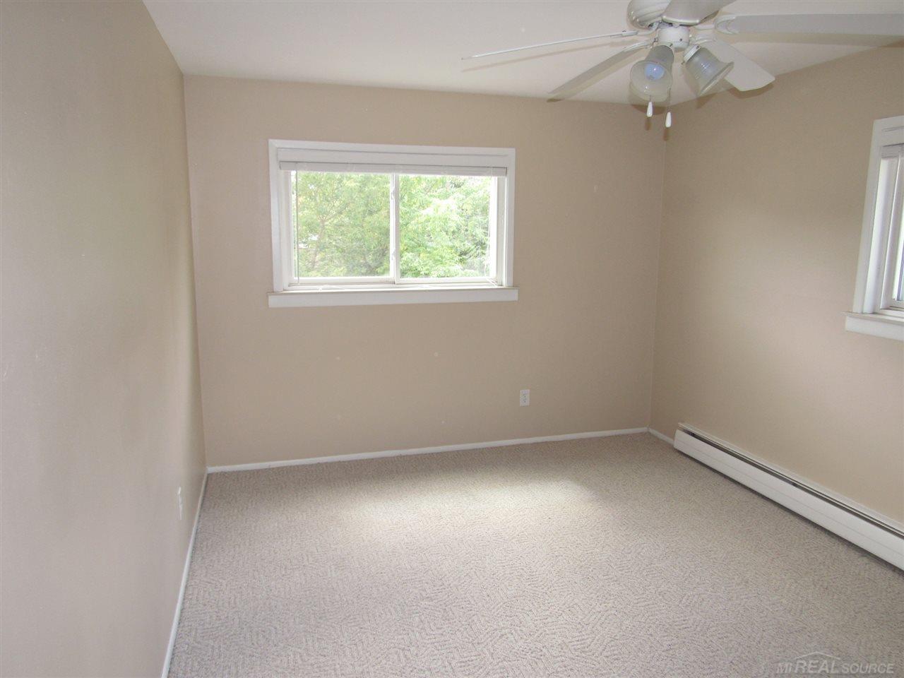 763 West Maple Road Clawson, MI 48017 - Photo 34 of 36 31261299-33.JPG