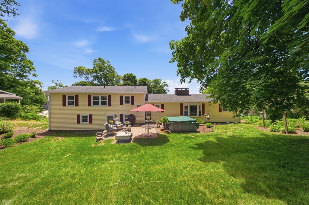 494 Laurel Street Manchester, NH 03103 - Photo 4 of 41