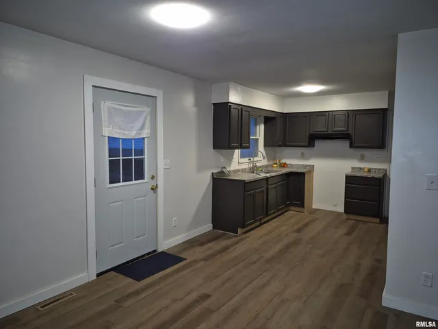 $85,000 | 802 Dillard Street, Eldorado, IL 62930