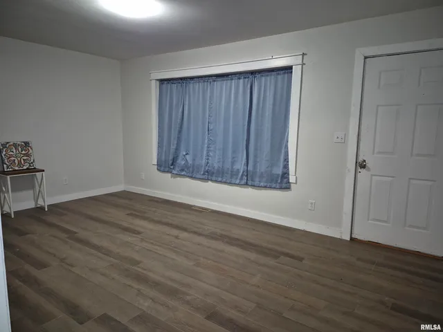 $85,000 | 802 Dillard Street, Eldorado, IL 62930