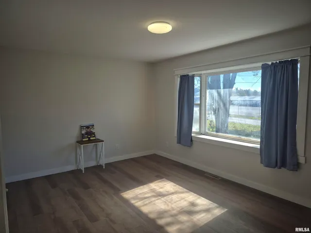 $85,000 | 802 Dillard Street, Eldorado, IL 62930