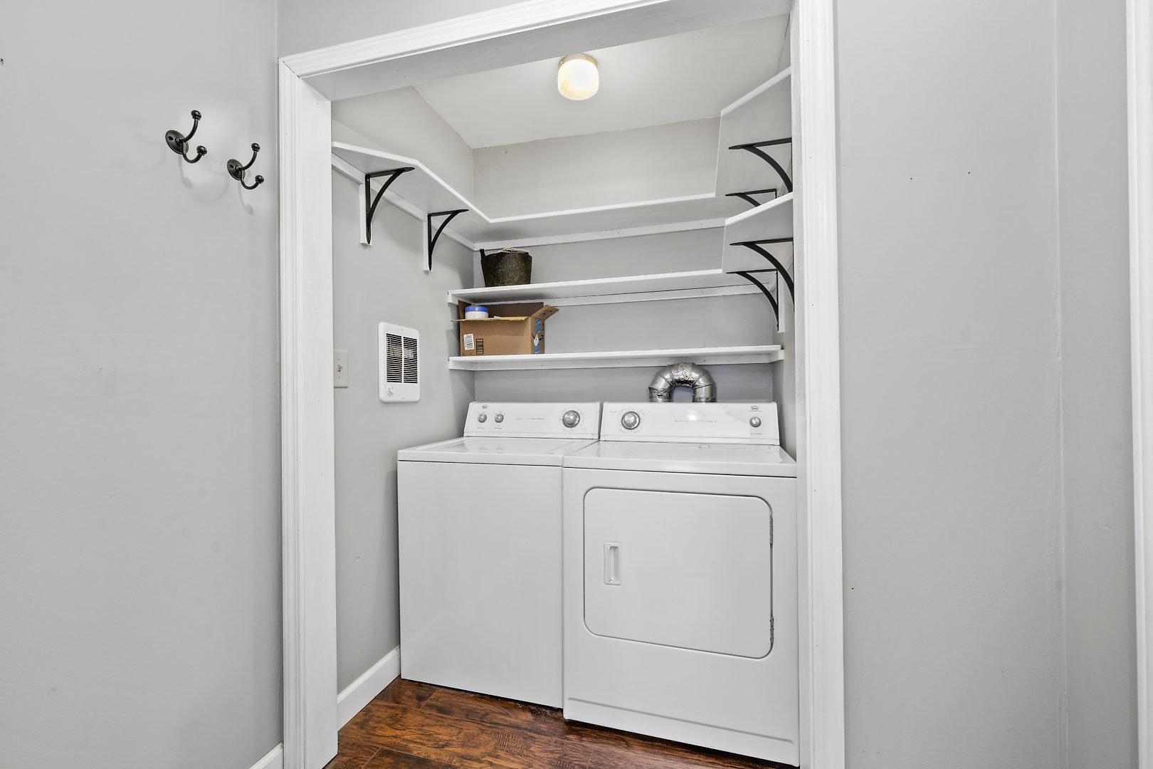 86 Bristol Ridge Road Bristol, IL 60512 - Photo 16 of 41 a utility room with dryer and washer