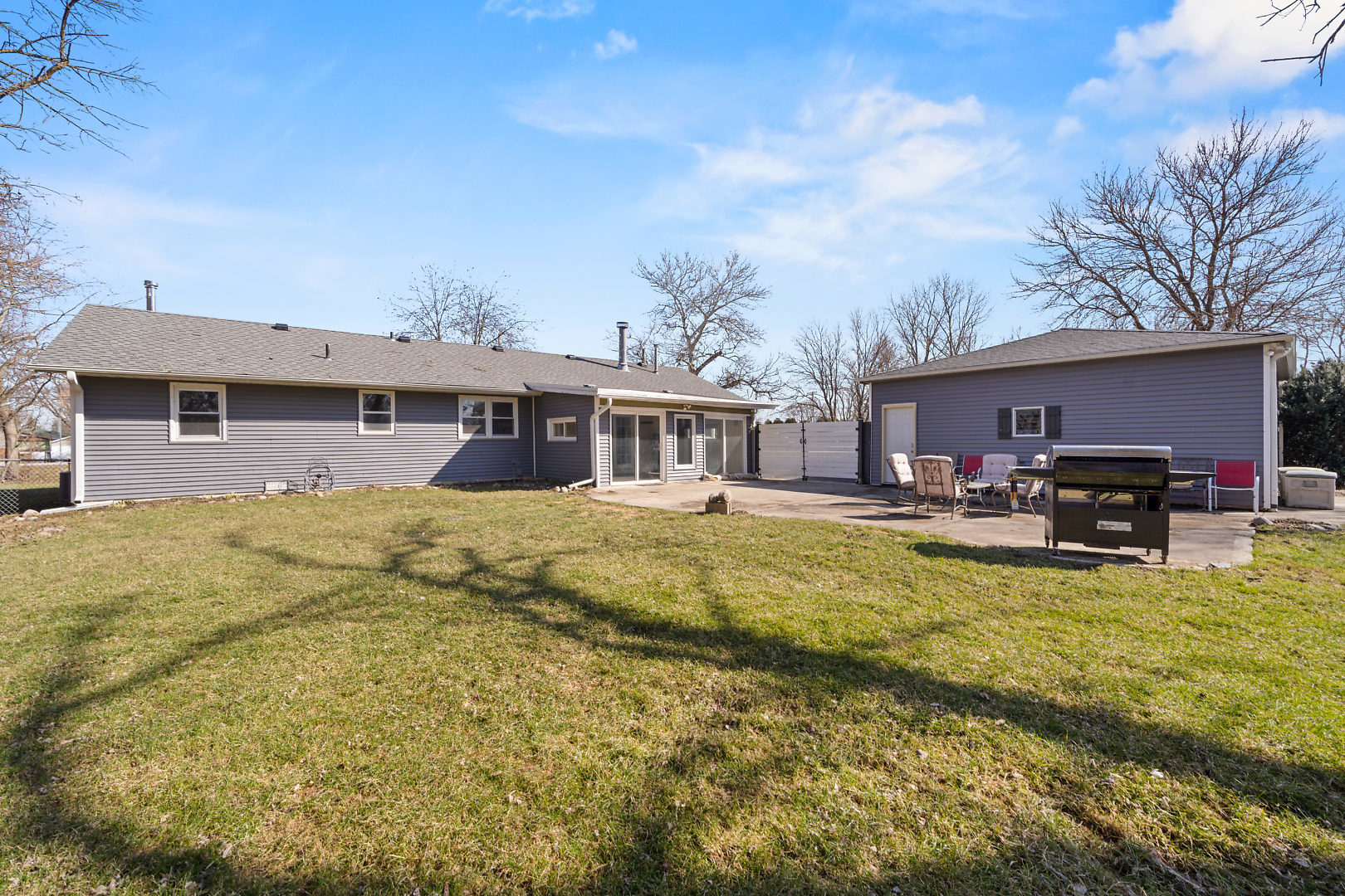 86 Bristol Ridge Road Bristol, IL 60512 - Photo 29 of 41 a view of a house with swimming pool and a yard