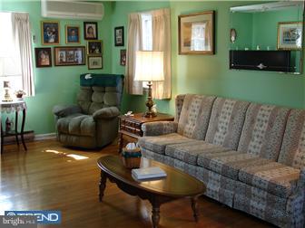1035 Valley Road Telford, PA 18969 - Photo 8 of 12 Living Room