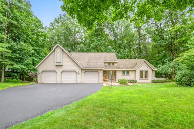 $479,000 | 3081 Big Timber Circle, Suamico, WI 54313