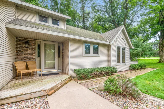 $479,000 | 3081 Big Timber Circle, Suamico, WI 54313