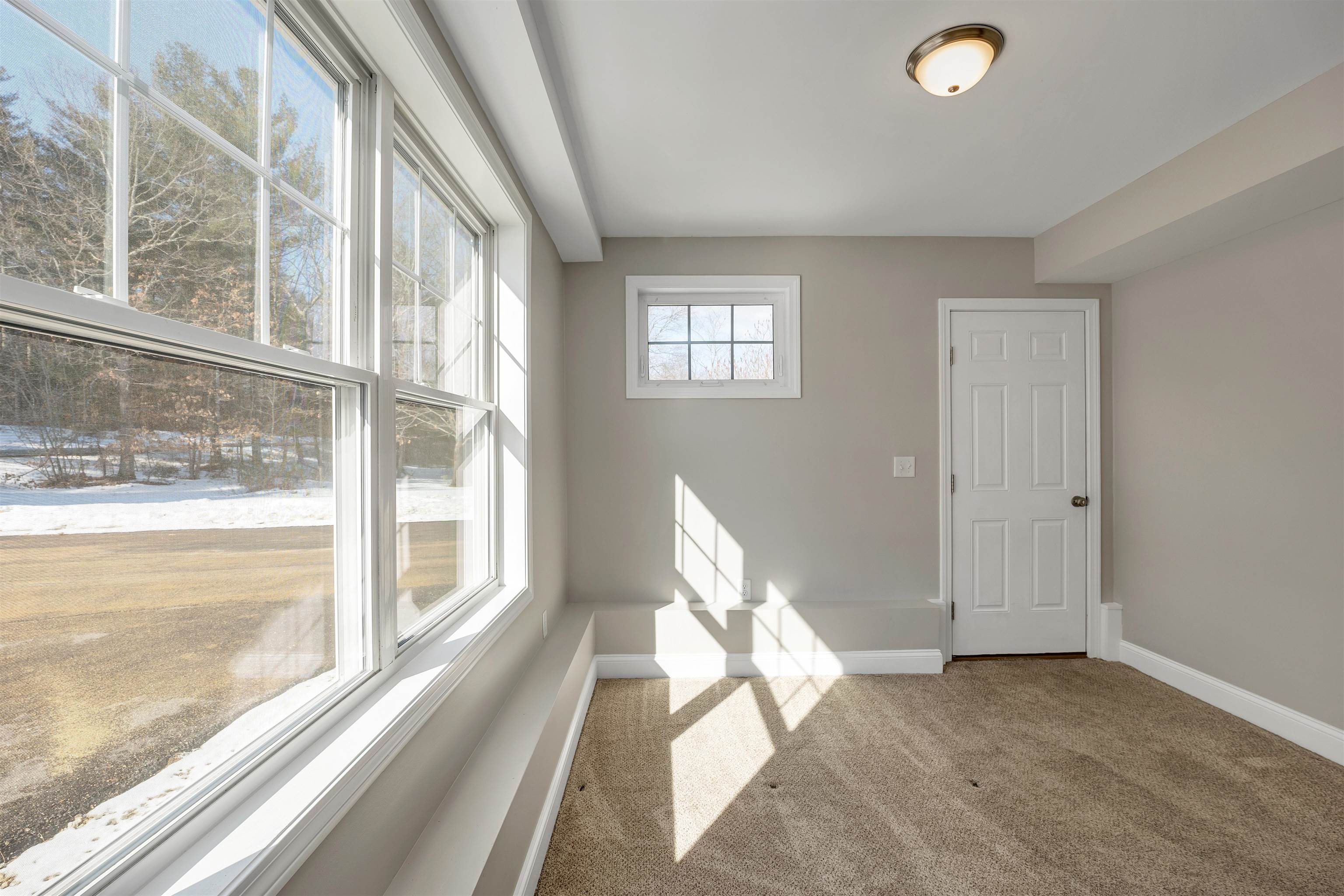 259 Stage Road, Unit 2 Nottingham, NH 03290 - Photo 16 of 28