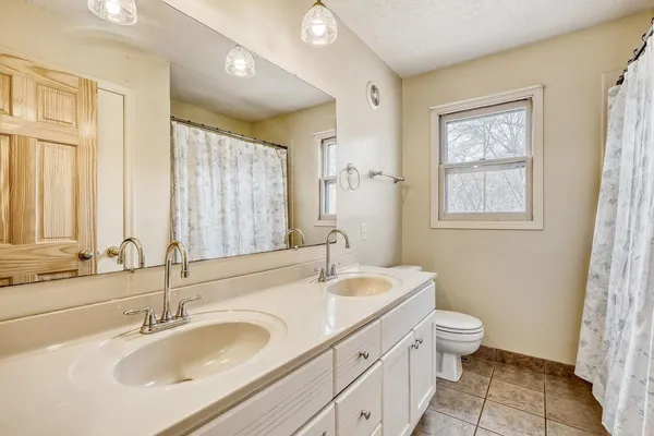 $565,000 | 19230 Larkspur Avenue North, Marine on St. Croix, MN 55047