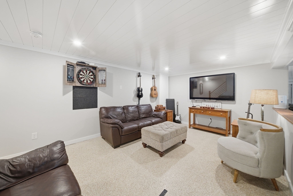 189 Ipswich Road Topsfield, MA 01983 - Photo 33 of 42