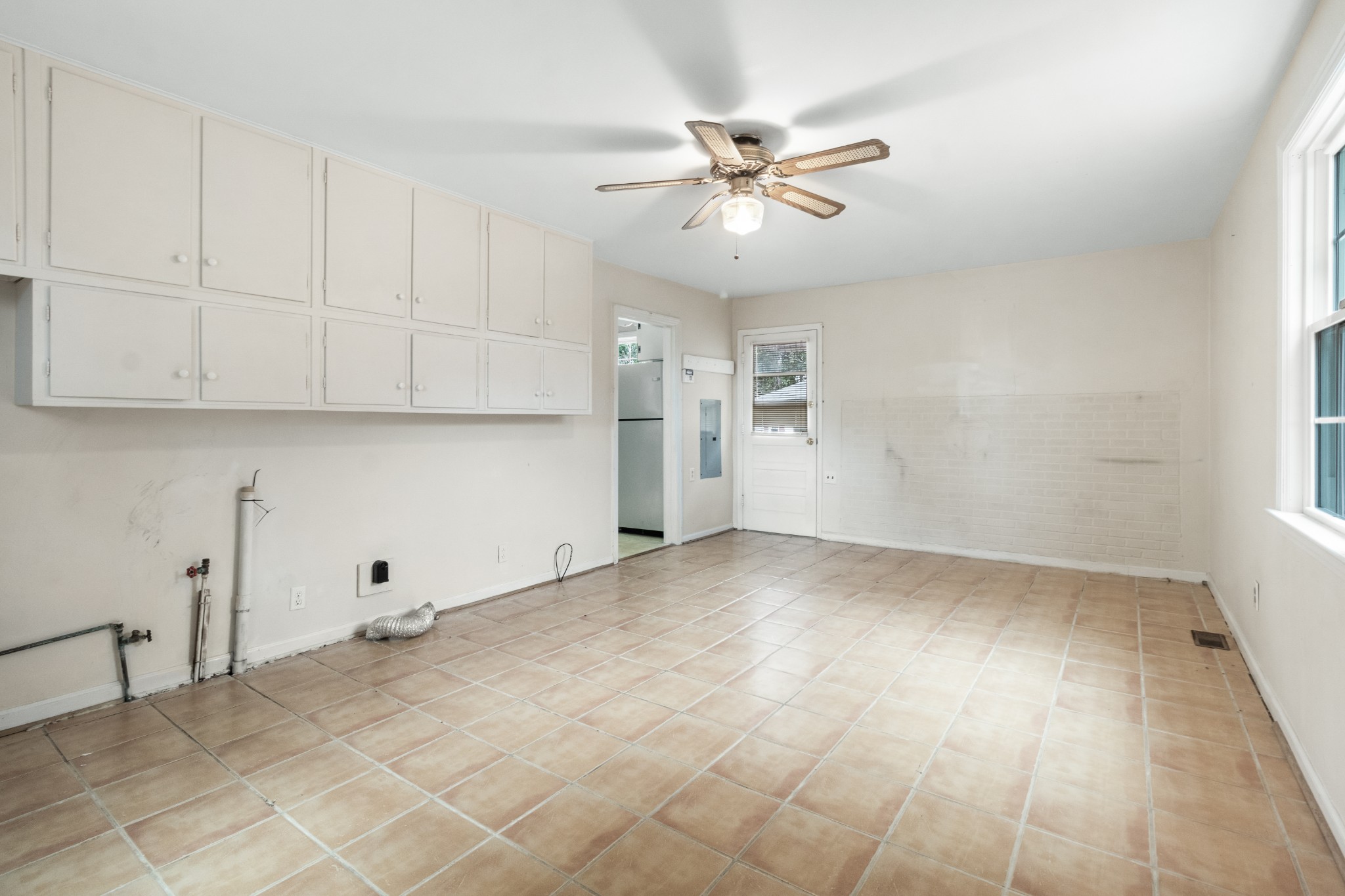 2007 Post Road Clarksville, TN 37043 - Photo 21 of 29 a view of an empty room with a window