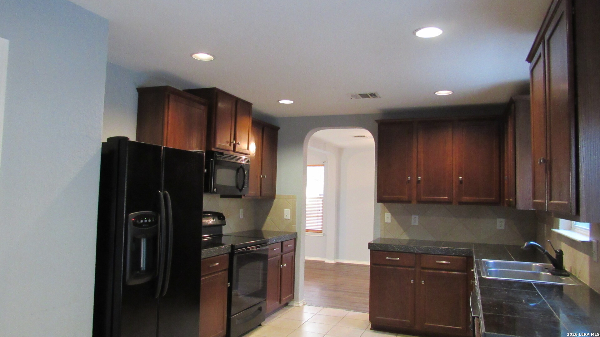 701 Hollow Ridge Schertz, TX 78108 - Photo 6 of 18