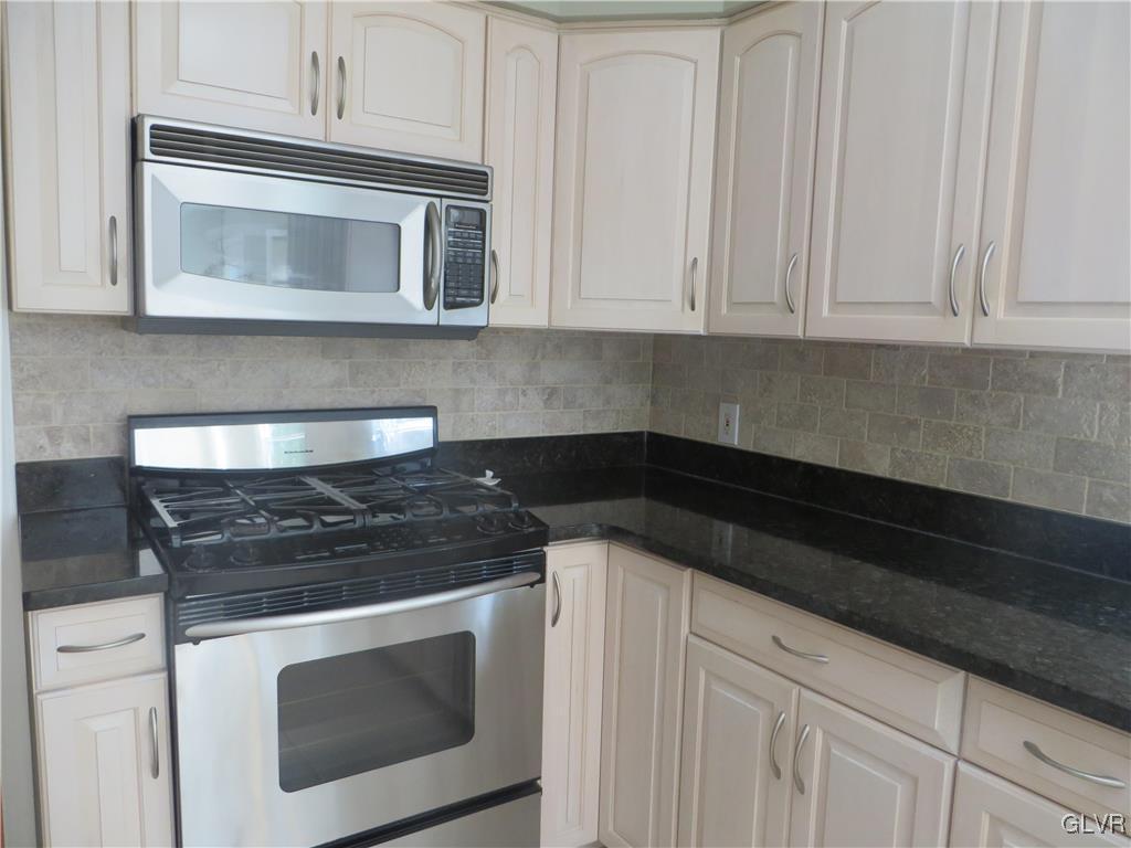 792 Hunter Road Easton, PA 18040 - Photo 5 of 26 Gallery Image 5