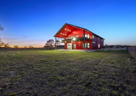 $1,950,000 | 561 Broken Bit Trail, Dripping Springs, TX 78620