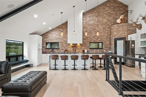 $1,950,000 | 561 Broken Bit Trail, Dripping Springs, TX 78620