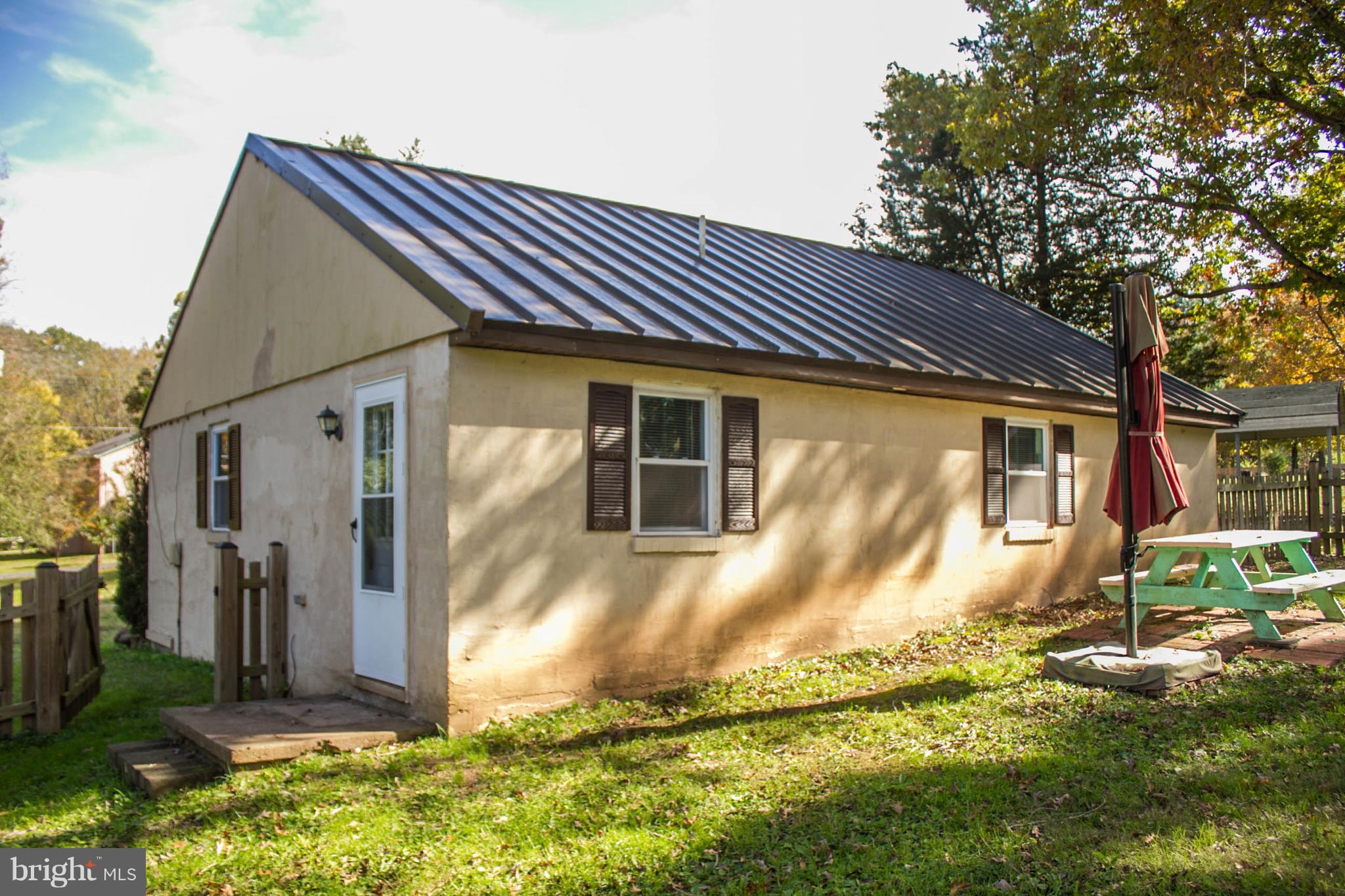 12268 Davis Road Remington, VA 22734 - Photo 15 of 31 Exterior (Rear)