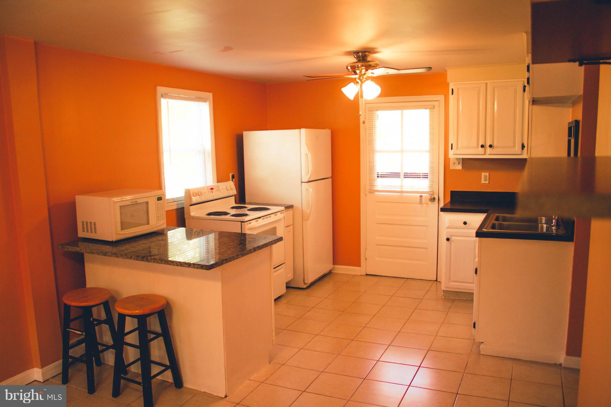 12268 Davis Road Remington, VA 22734 - Photo 16 of 31 Kitchen