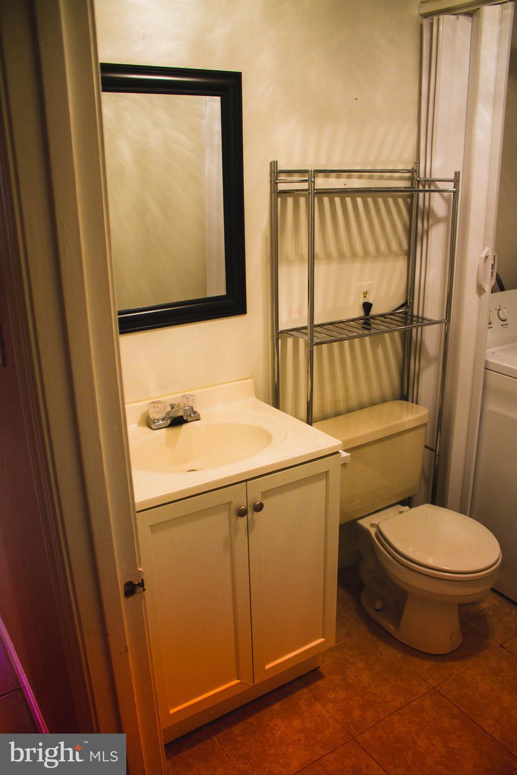 12268 Davis Road Remington, VA 22734 - Photo 27 of 31 Bath