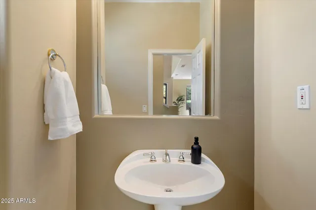 $625,000 | 19550 North Grayhawk Drive, Unit 1049, Scottsdale, AZ 85255