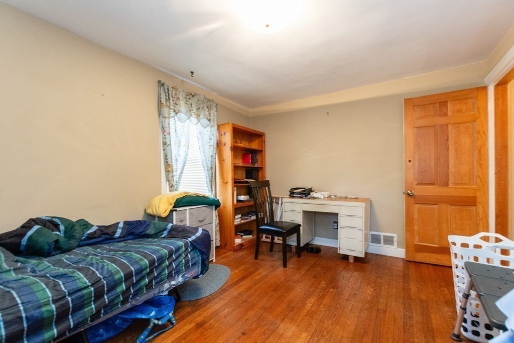 6 Clifton Road Natick, MA 01760 - Photo 12 of 38 Gallery Image 12