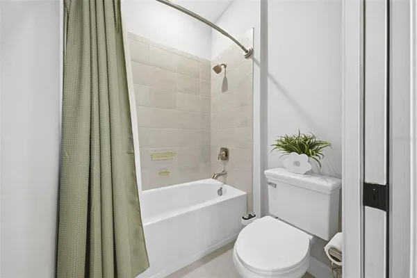 $975,000 | 4430 Pond Brook, Bradenton, FL 34211