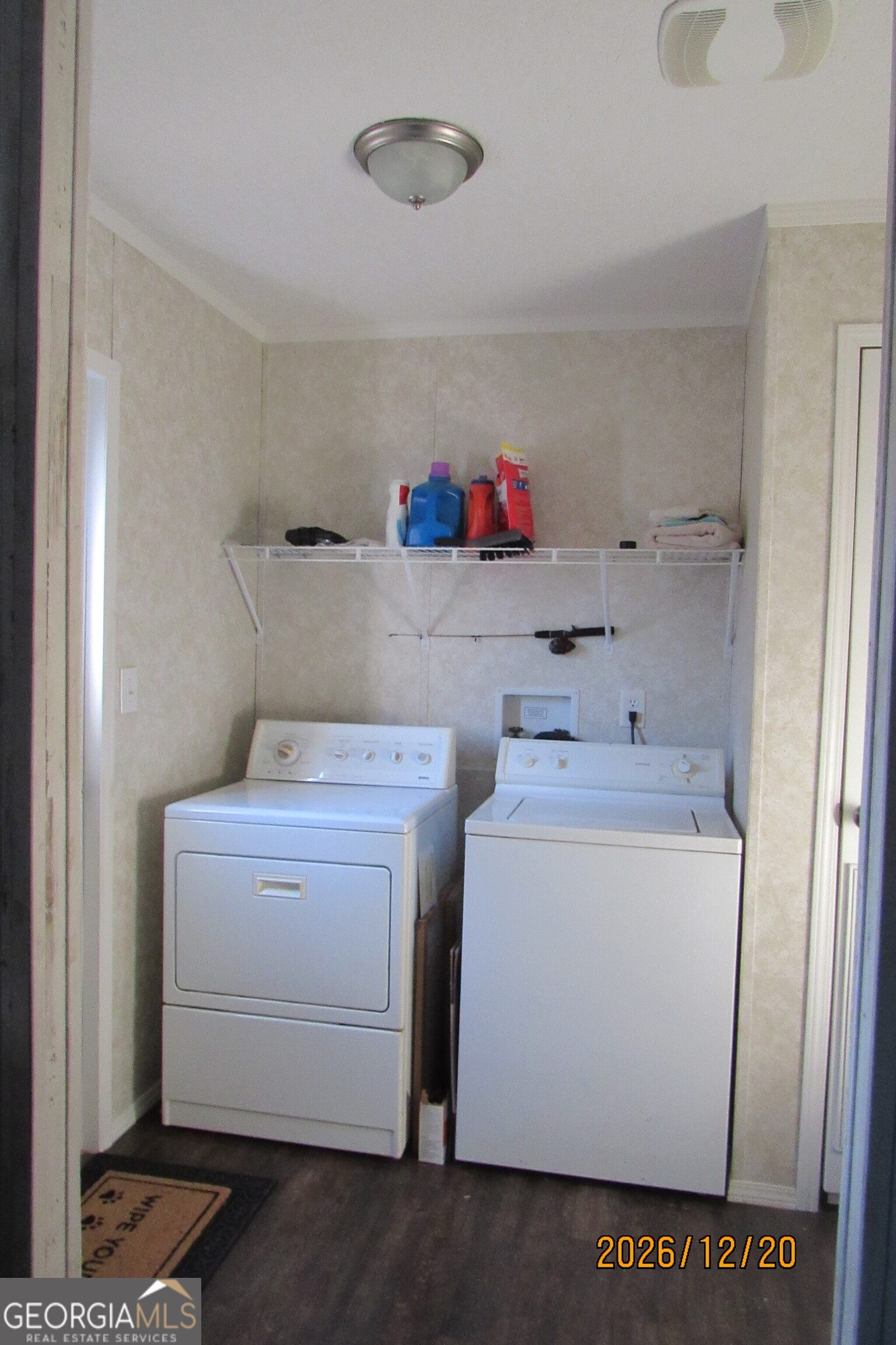 98 Lookout Trail Sparta, GA 31087 - Photo 10 of 10 a utility room with dryer and washer