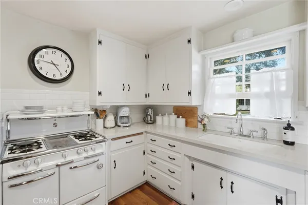 $2,400,000 | 3932 Vía Nivel, Palos Verdes Estates, CA 90274