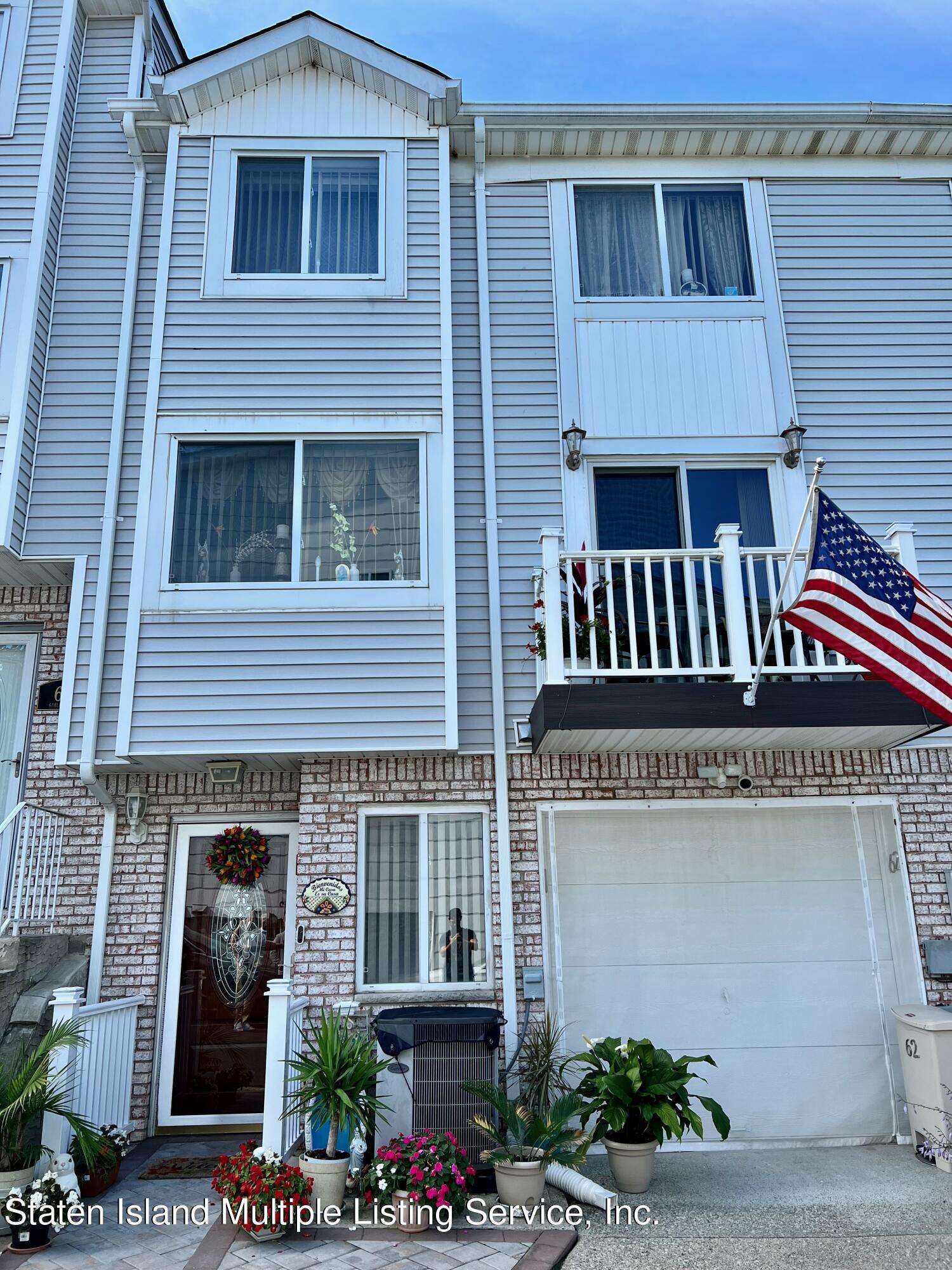 62 Sable Loop Staten Island, NY 10306 - Photo 2 of 15 62 Sable - 2