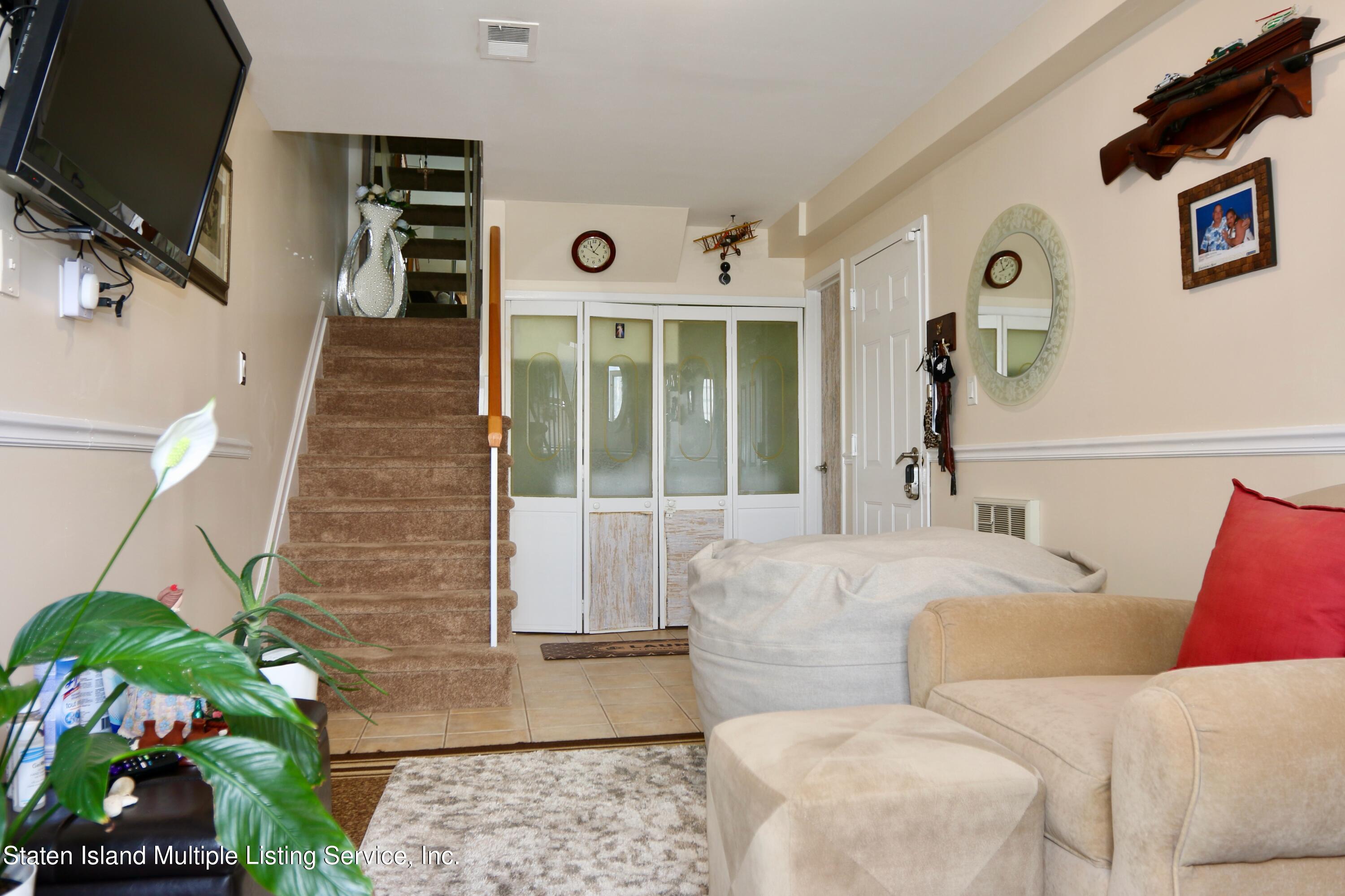 62 Sable Loop Staten Island, NY 10306 - Photo 3 of 15 62 Sable - 3