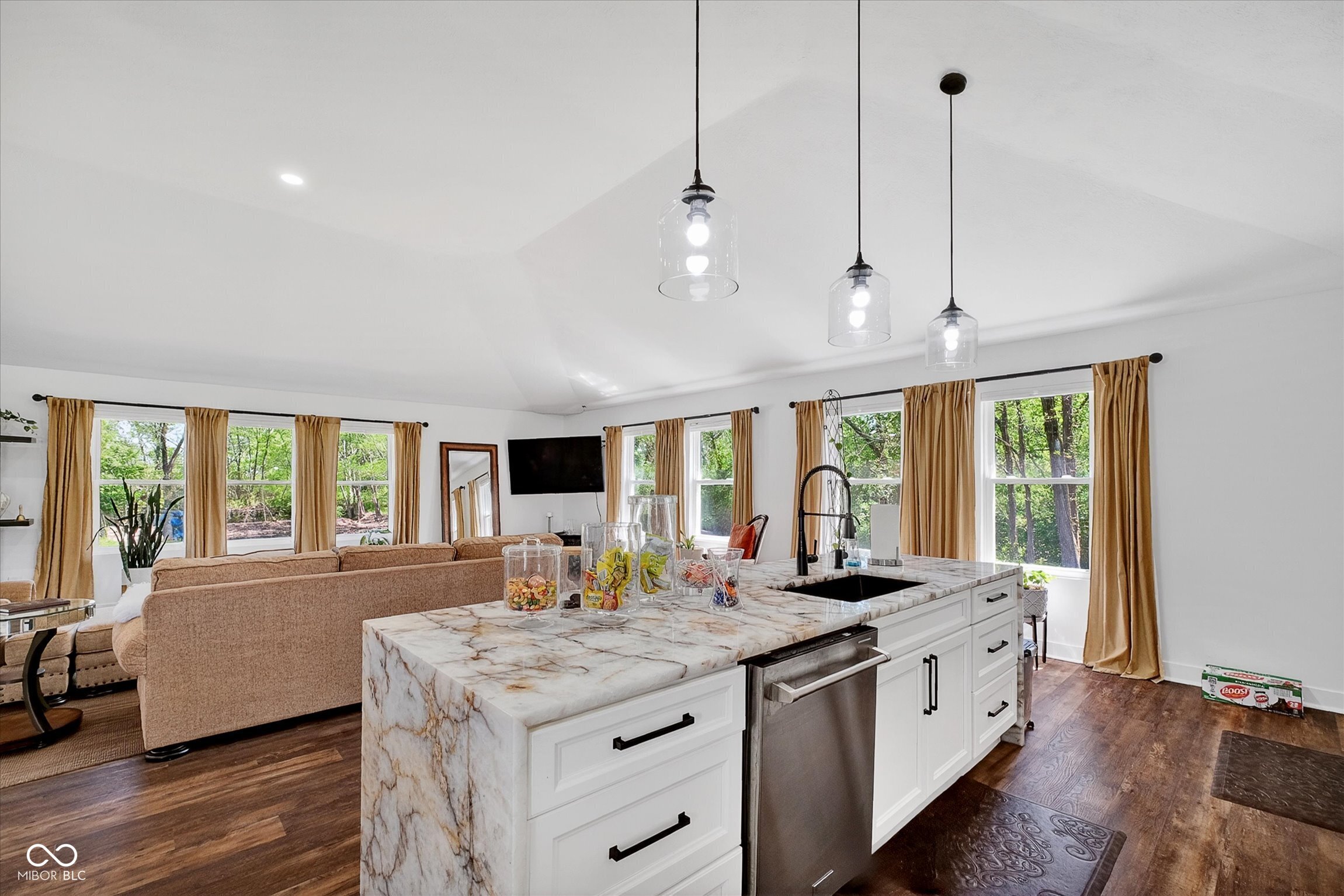 5726 Cooper Road Indianapolis, IN 46228 - Photo 12 of 65