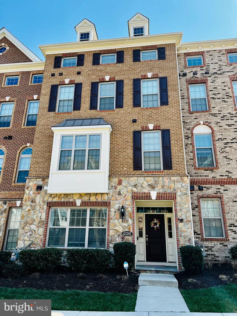 43201 Halkett Square Ashburn, VA 20148 - Photo 1 of 29