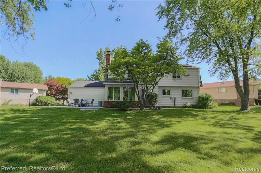 29943 High Valley Road Farmington Hills, MI 48331 - Photo 26 of 27