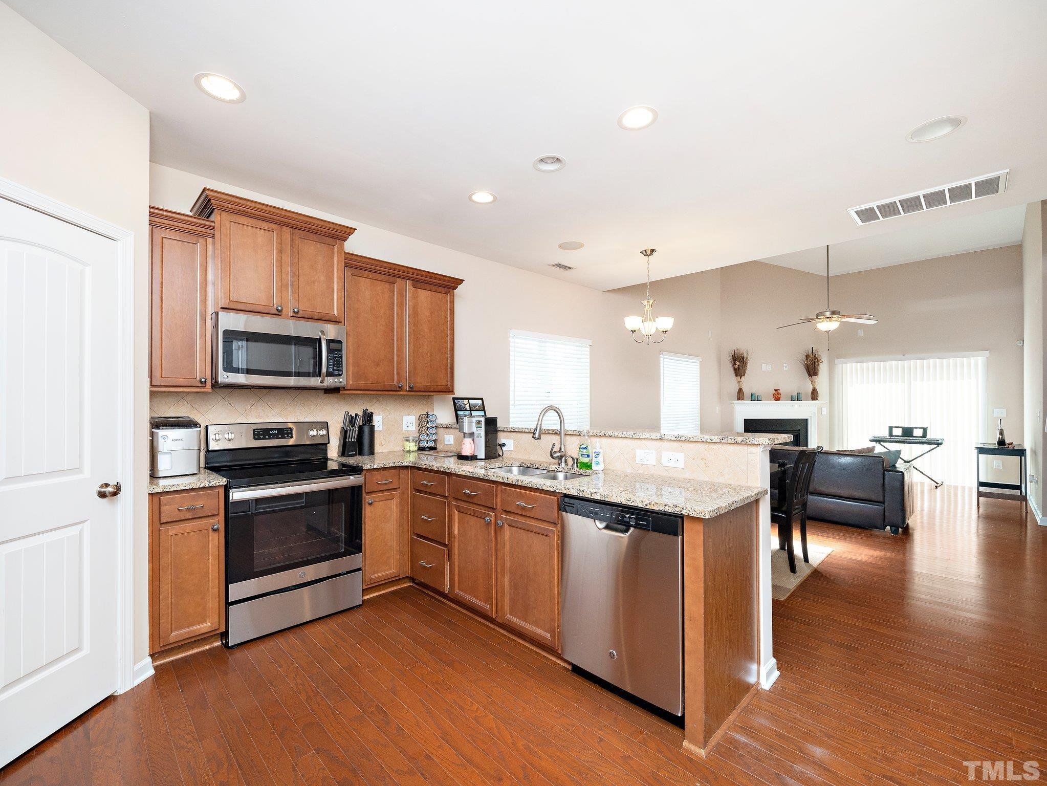 509 Smith Ridge Way Fuquay-Varina, NC 27526 - Photo 3 of 18 Gallery Image 3
