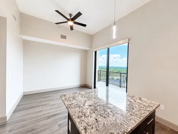 $1,772 | 9787 Katy Freeway, Unit 1707, Houston, TX 77024