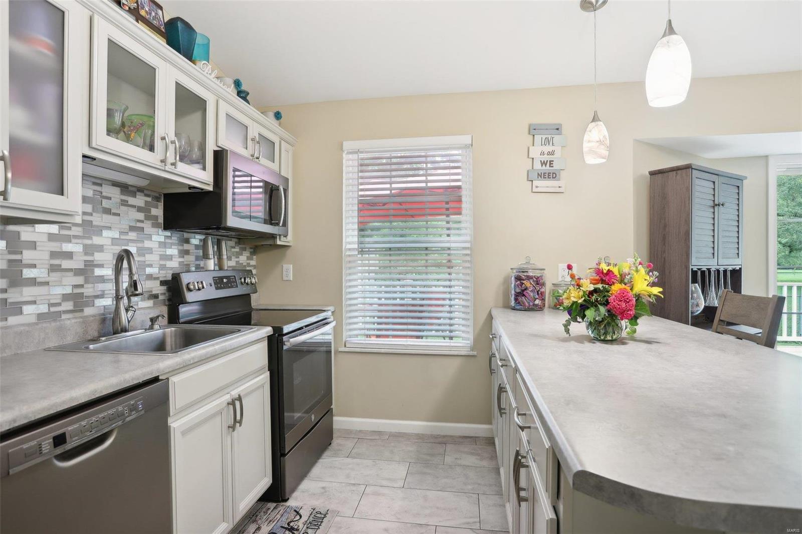 7 Belle Crest Drive Belleville, IL 62221 - Photo 17 of 48