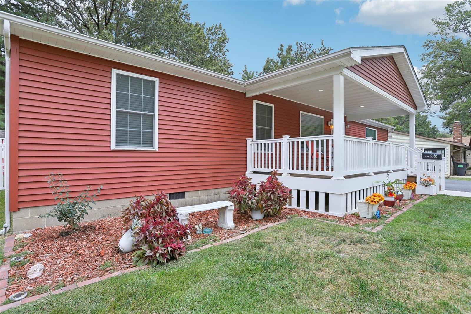 7 Belle Crest Drive Belleville, IL 62221 - Photo 4 of 48