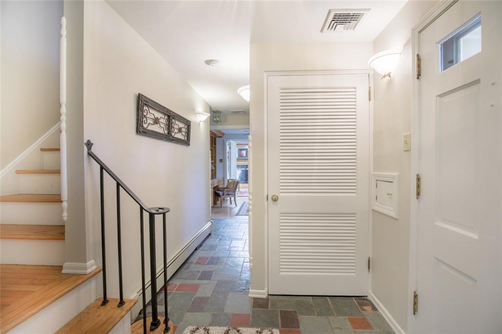 123 Lamar Road Pittsburgh, PA 15241 - Photo 2 of 25 Classy entrance.