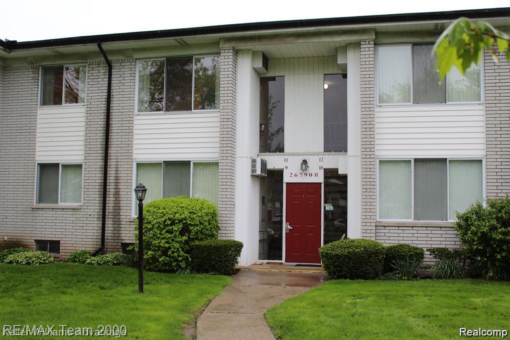 26790 Joy Road Redford, MI 48239 - Photo 2 of 9