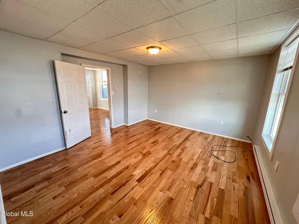 $1,400 | 129 Main Street, Unit 3, Cohoes, NY 12047
